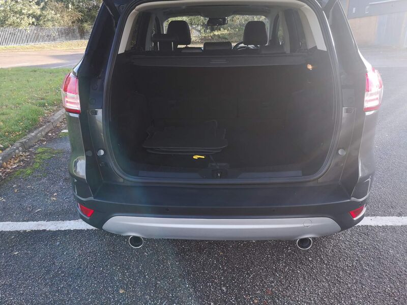 FORD KUGA