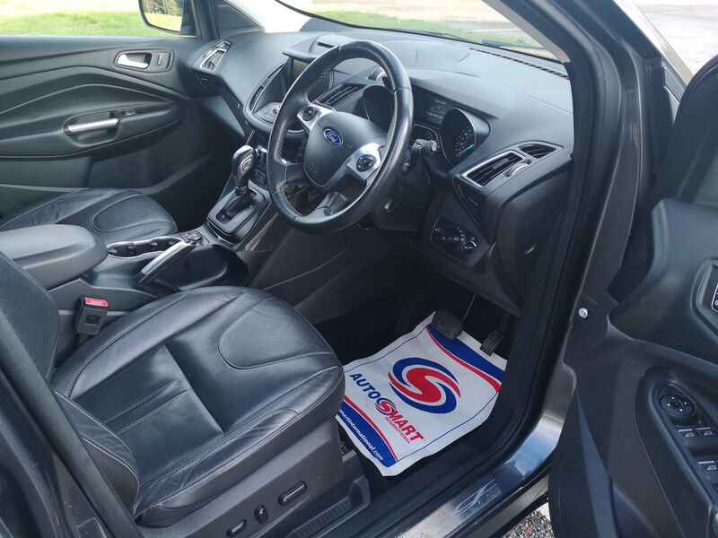 FORD KUGA