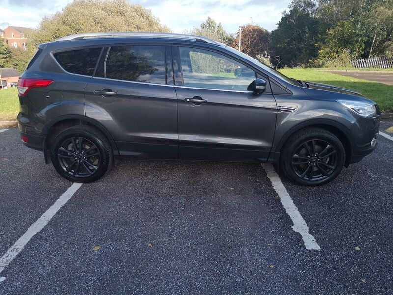 FORD KUGA