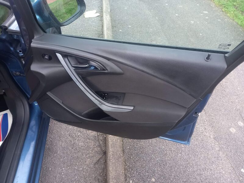 VAUXHALL ASTRA