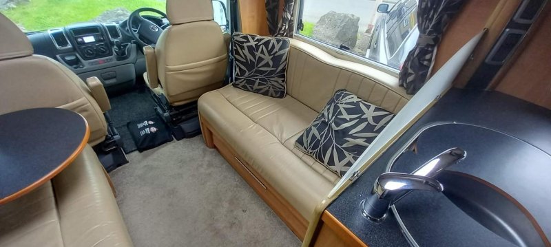AUTO-TRAIL CHEROKEE