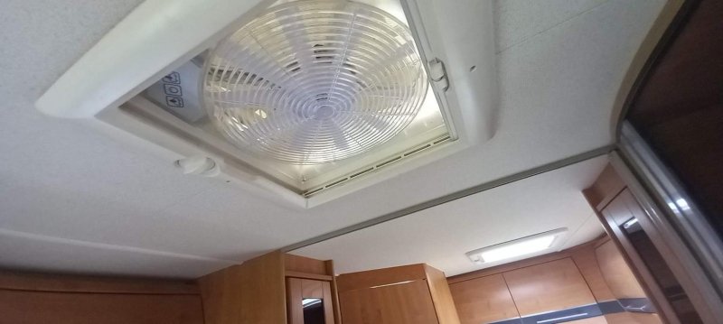 AUTO-TRAIL CHEROKEE