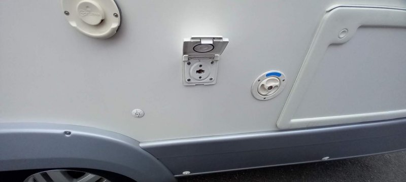 AUTO-TRAIL CHEROKEE