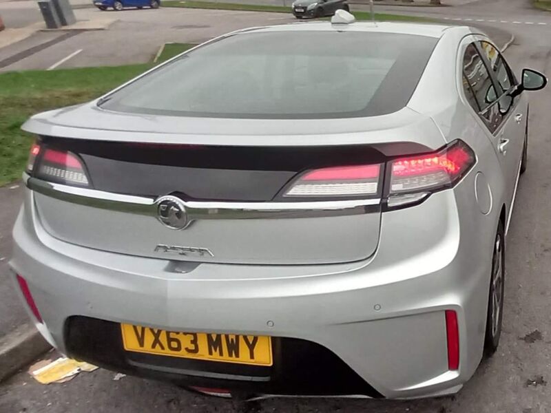 VAUXHALL AMPERA