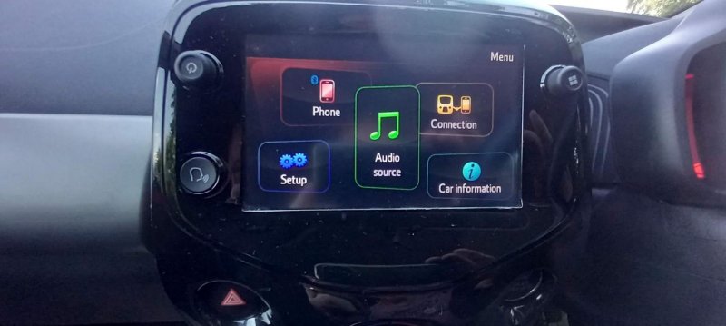 PEUGEOT 108