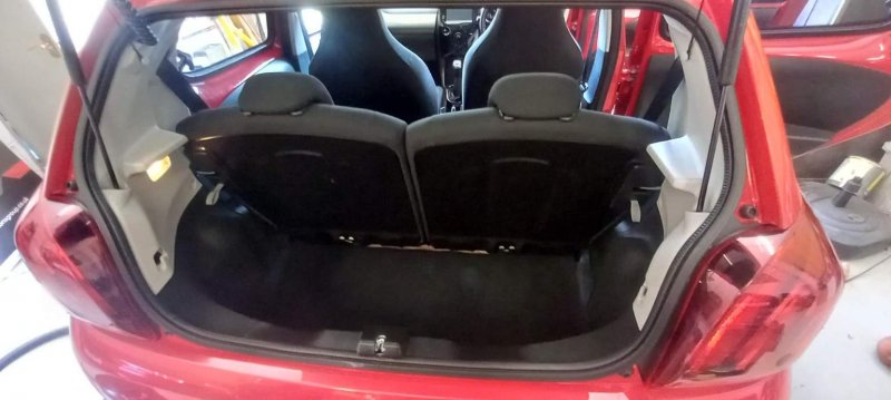 PEUGEOT 108