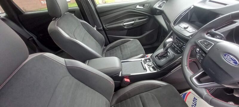 FORD KUGA