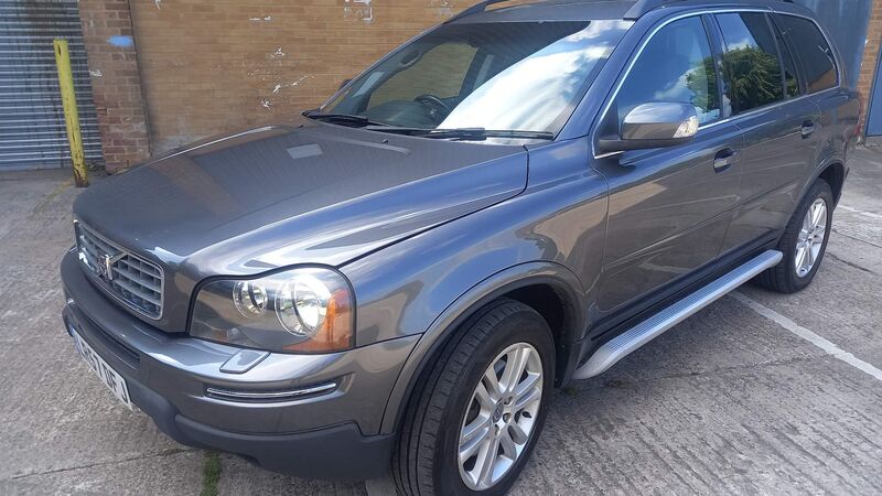 VOLVO XC90
