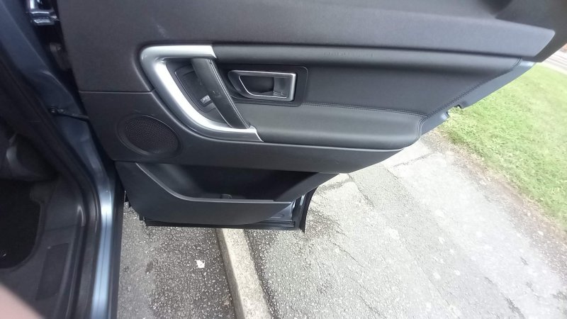 LAND ROVER DISCOVERY SPORT