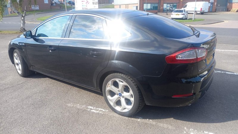 FORD MONDEO