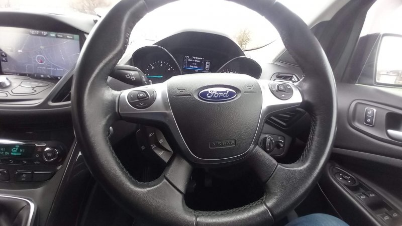 FORD KUGA