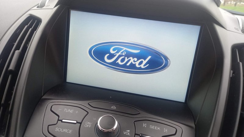 FORD KUGA