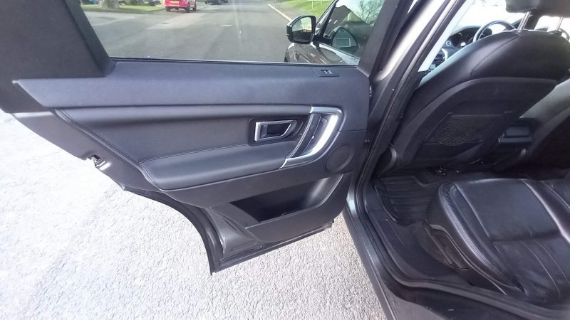 LAND ROVER DISCOVERY SPORT