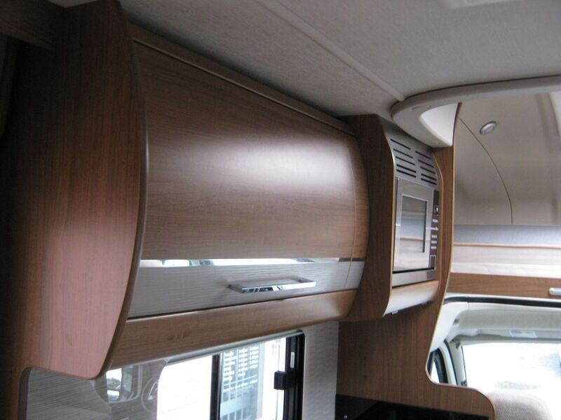 AUTO-TRAIL APACHE 700