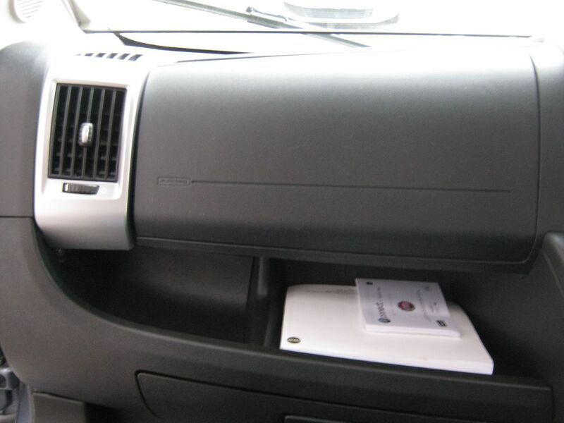AUTO-TRAIL APACHE 700