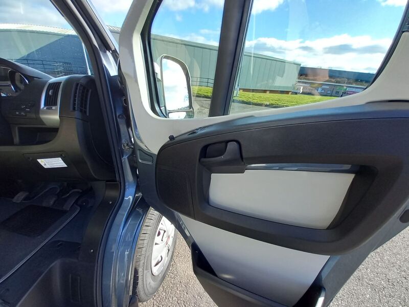 AUTO-TRAIL APACHE 700