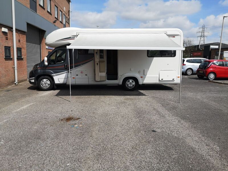 AUTO-TRAIL APACHE 700