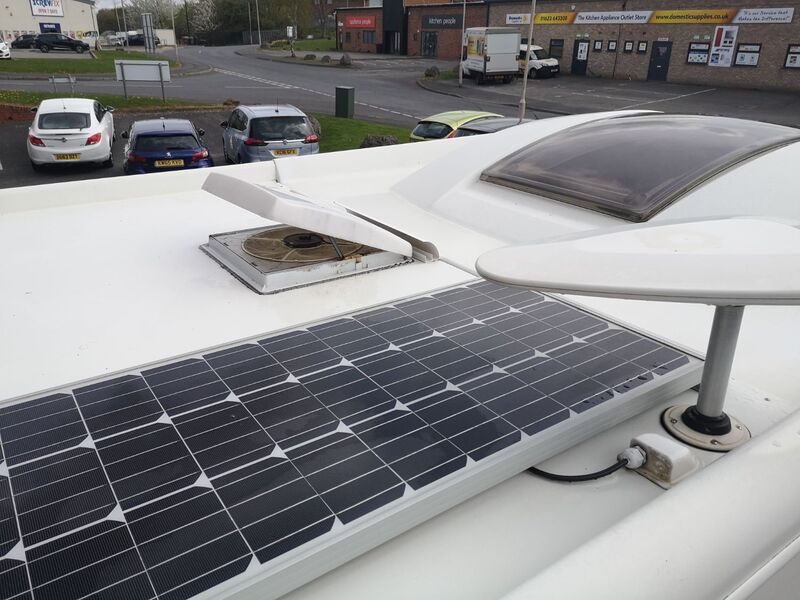 AUTO-TRAIL APACHE 700