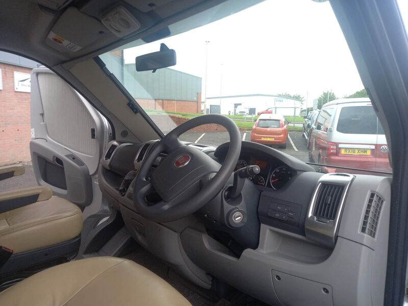 AUTO-TRAIL CHEROKEE