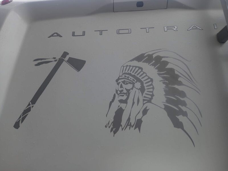 AUTO-TRAIL CHEROKEE