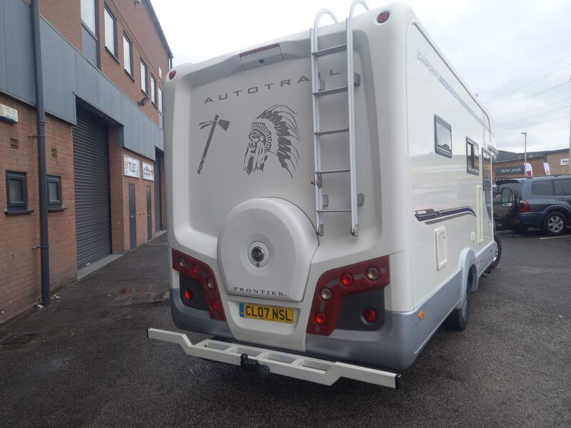 AUTO-TRAIL CHEROKEE