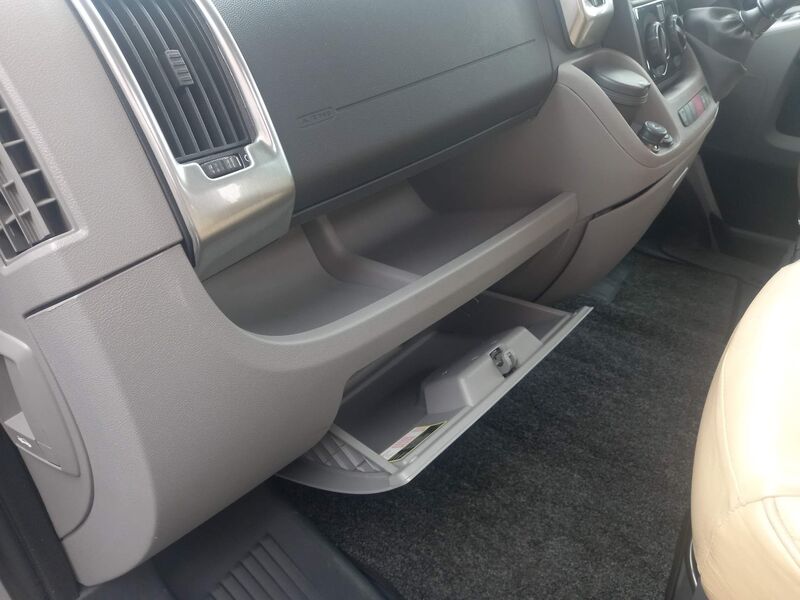 AUTO-TRAIL CHEROKEE