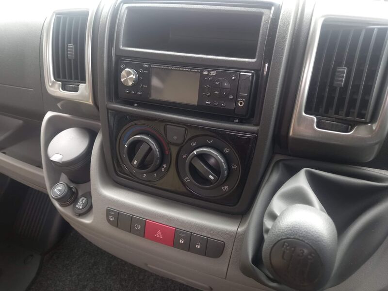 AUTO-TRAIL CHEROKEE